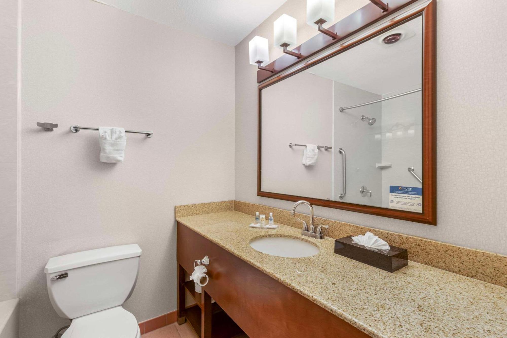 Comfort Inn & Suites Near Fallon Naval Air Station Ngoại thất bức ảnh