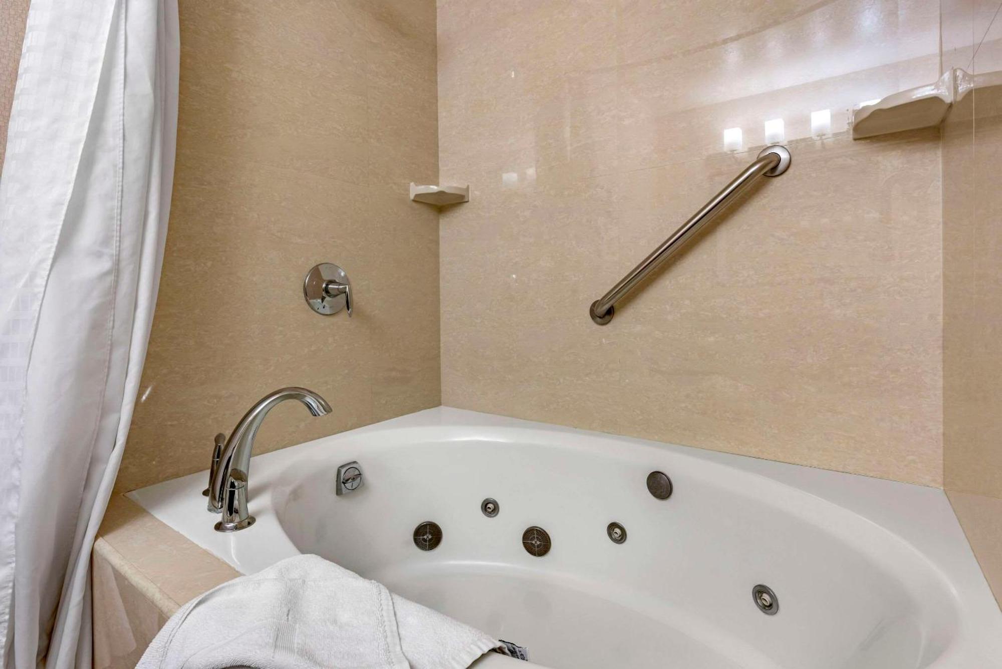 Comfort Inn & Suites Near Fallon Naval Air Station Ngoại thất bức ảnh