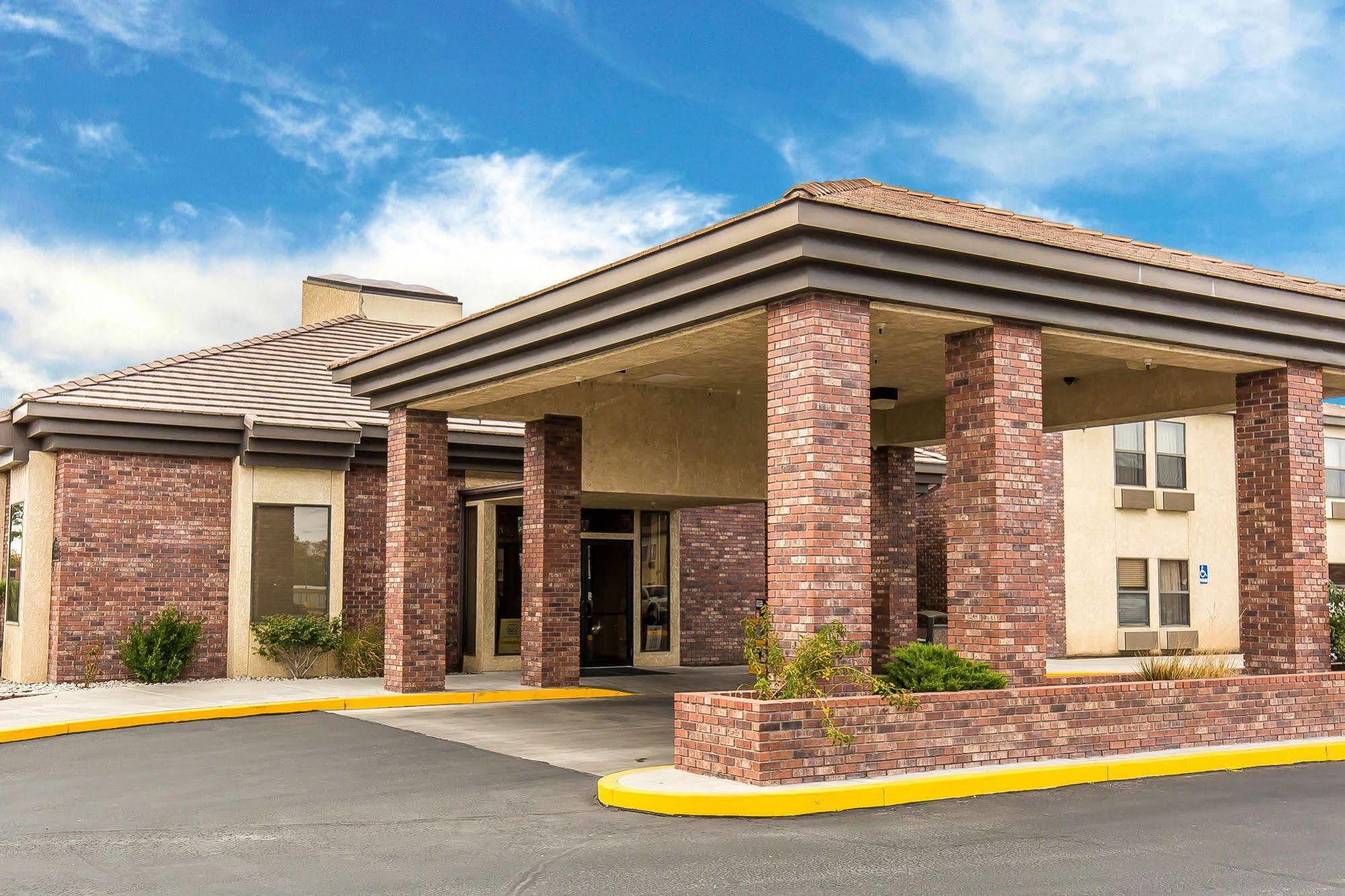 Comfort Inn & Suites Near Fallon Naval Air Station Ngoại thất bức ảnh