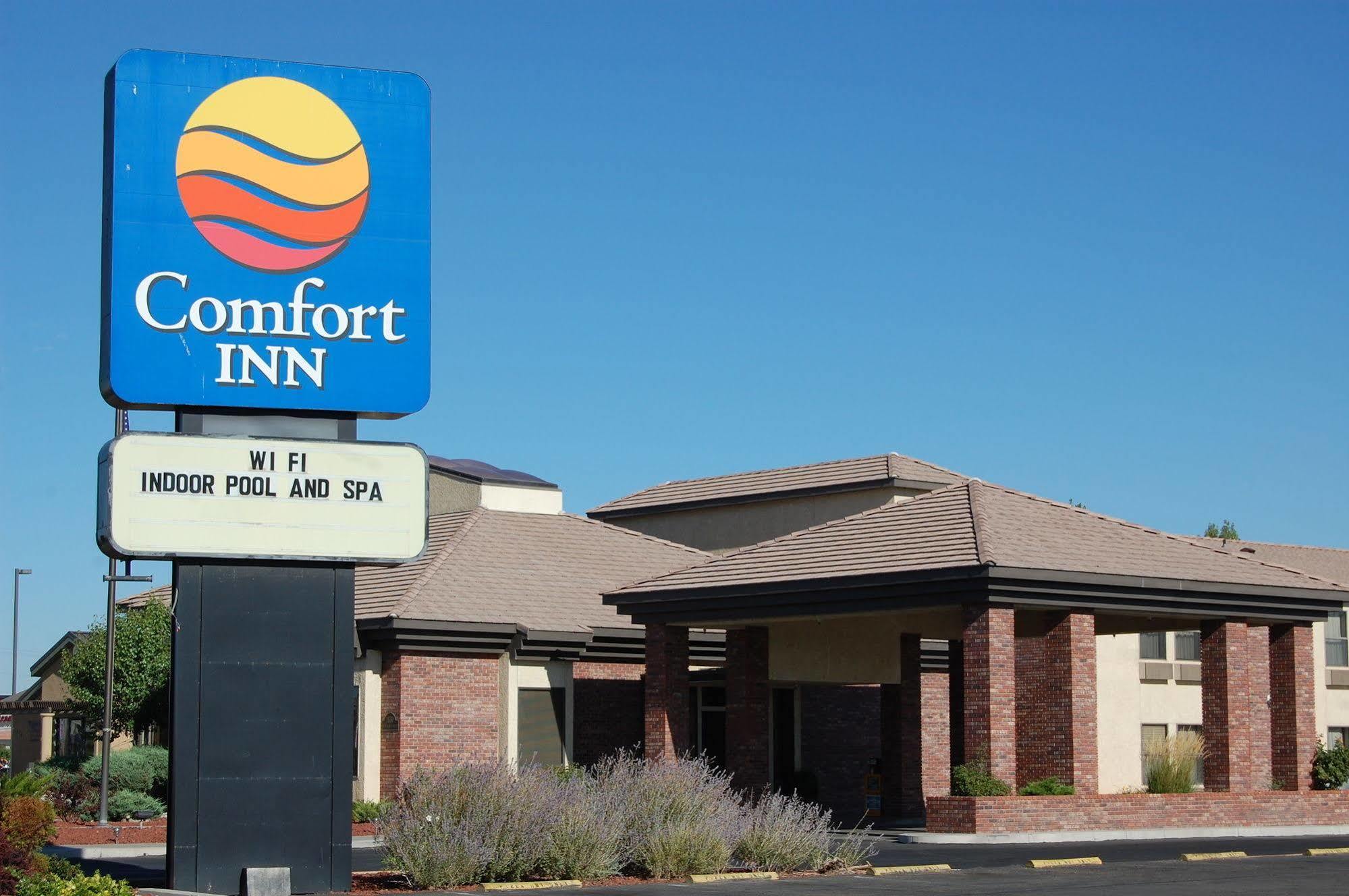 Comfort Inn & Suites Near Fallon Naval Air Station Ngoại thất bức ảnh
