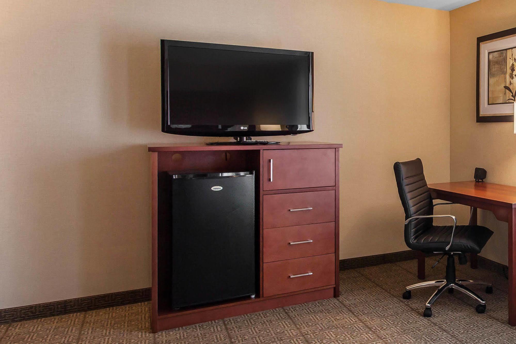 Comfort Inn & Suites Near Fallon Naval Air Station Ngoại thất bức ảnh