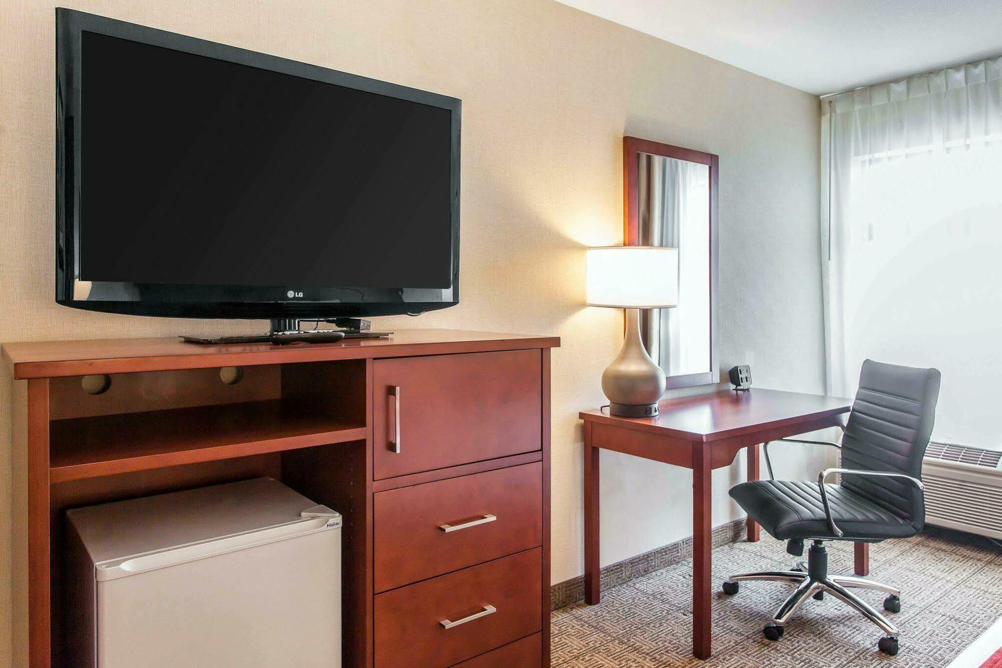 Comfort Inn & Suites Near Fallon Naval Air Station Ngoại thất bức ảnh